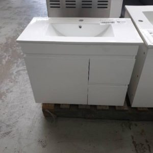750MM WALL HUNG VANITY WITH SINGLE DOOR ON LEFT WITH 2 DRAWERS RIGHT WITH WHITE VANITY TOP SFW750
