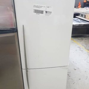 EX HIRE - WHITE FISHER & PAYKEL FRIDGE WITH BOTTOM MOUNT FREEZER SOLD AS IS NO WARRANTY