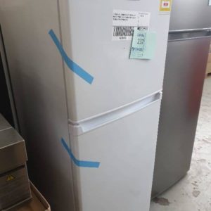 EX DISPLAY LEMAIR 221LITRE TOP MOUNT WHITE FRIDGE WITH 3 MONTH WARRANTY MODEL LTM221W RRP$499