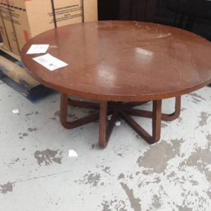 SECOND HAND - ROUND TABLE SOLD AS IS