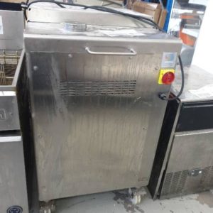 SECOND HAND COMMERCIAL CATERING VIKING PM32 FOOD PROCESSOR SOLD AS IS