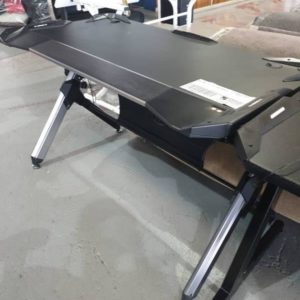 NEW GAMING DESK WITH LIGHTS RRP$349