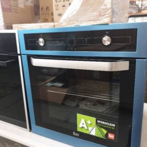 NEW TEKA HL840 600MM ELECTRIC OVEN WITH HYDROCLEAN CLEANING SYSTEM 9 COOKING FUNCTIONS LED TOUCH CONTROL TRIPLE GLAZED COOL TOUCH DOOR RRP$899 WITH 2 YEAR WARRANTY