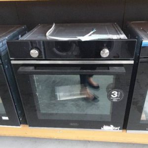 EX DISPLAY BELLING IB609FP 60CM ELECTRIC OVEN WITH 9 COOKING FUNCTIONS TOUCH CONTROL WITH 3 MONTH WARRANTY RRP$999 **NO RACKS OR SHELVES SUPPLIED ONE TRAY ONLY SOLD AS IS**