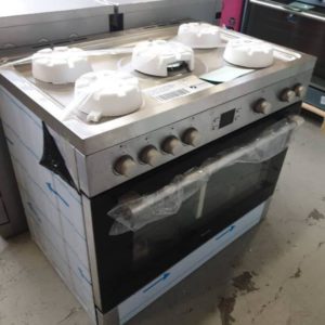 EX DISPLAY BAUMATIC RP90S 90CM FREESTANDING OVEN WITH 5 BURNER GAS COOKTOP AND ELECTRIC OVEN WITH 3 MONTH WARRANTY