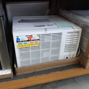 EX DISPLAY DCB07C 2.2KW WINDOW/WALL BOX AIR CONDITIONER WITH 3 MONTH WARRANTY