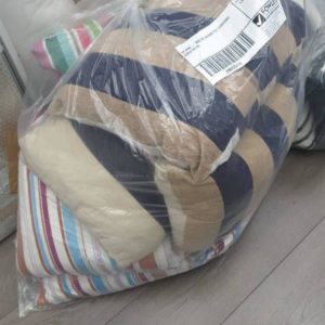 EX HIRE - BAG OF ASSORTED CUSHIONS (SOLD AS IS)