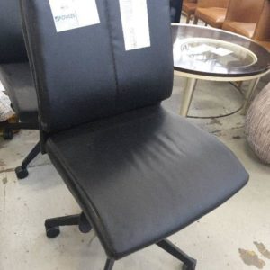 SECOND HAND - BLACK OFFICE CHAIR SOLD AS IS