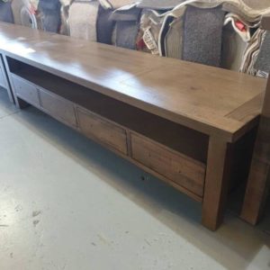 BRAND NEW MISTY BAY TIMBER ENTERTAINMENT UNIT 2160MM