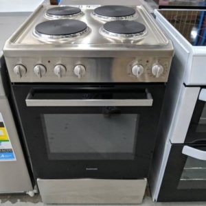 EX DISPLAY EUROMAID EFS54S 54CM S/STEEL FREESTANDING ALL ELECTRIC OVEN WITH 3 MONTH WARRANTY RRP$699 **NO SHELVES INSIDE OVEN SOLD AS IS**