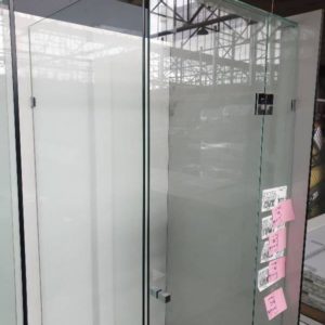 FSS900 FRAMELESS SHOWER SCREEN 900MM X 900MM INSTALLATION DIRECTLY ONTO TILES DOES NOT SUIT SHOWER BASE 10MM AUSTRALIAN STANDARD SAFETY GLASS QUALITY BRASS FITTINGS *3 BOXES ON PICK UP*