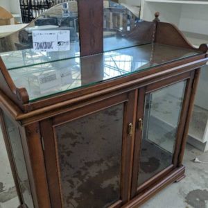 EX DISPLAY TIMBER CRYSTAL CABINE WITH SHELF