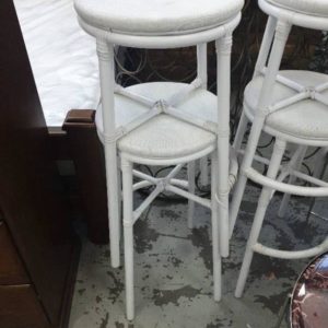 EX HIRE WHITE BAR STOOL NO BACK WOVEN SEAT SOLD AS IS