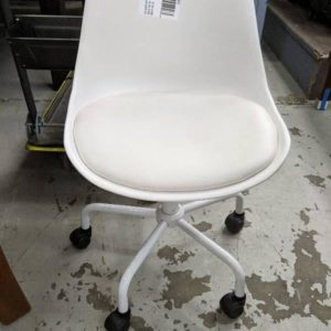 EX DISPLAY WHITE OFFICE CHAIR ON WHEELS SOLD AS IS SOLD AS IS