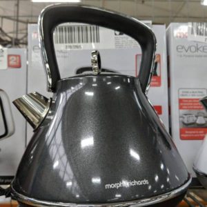 NEW MORPHY EVOKE KETTLE PYRAMID BLACK 1.5 LITRE CAPACITY MATTE FINISH WITH 360 DEGREE CORDLESS BASE MODEL 100105 RRP$130 WITH 3 MONTH WARRANTY