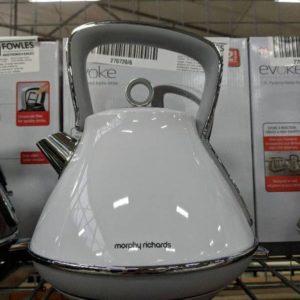 NEW MORPHY EVOKE KETTLE PYRAMID WHITE 1.5 LITRE CAPACITY MATTE FINISH WITH 360 DEGREE CORDLESS BASE MODEL 100109 RRP$130 WITH 3 MONTH WARRANTY
