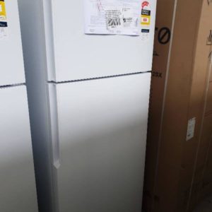 WESTINGHOUSE WTB4600WB WHITE TOP MOUNT FRIDGE 460LITREPOCKET HANDLES FROST FREE MULTI AIR DELIVERY LED LIGHT WITH FULL WIDTH CRISPERS RRP$959 WITH 12 MONTH WARRANTY B93879008