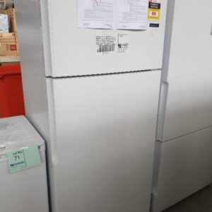 WESTINGHOUSE WTB4600WB WHITE TOP MOUNT FRIDGE 460LITREPOCKET HANDLES FROST FREE MULTI AIR DELIVERY LED LIGHT WITH FULL WIDTH CRISPERS RRP$959 WITH 12 MONTH WARRANTY B94777629