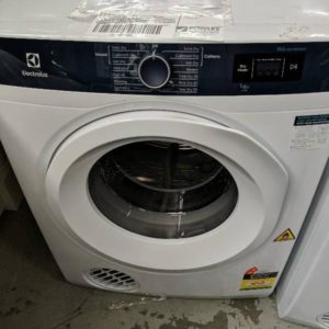 ELECTROLUX 7KG AUTO VENTED DRYER EDV705HQWA WITH SENSOR DRY TECHNOLOGY IDEAL TEMPERATURE SETTINGS FAST 40 PROG & REVERSE TUMBLING ACTION WITH 12 MONTH WARRANTY B02337142