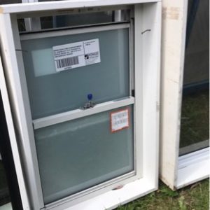 900X600 DOUBLE HUNG ALUMINIUM WINDOW- (ALL WINDOW LOTS TO BE PURCHASED VIA ABSENTEE BIDDING ONLY. BIDS TO BE IN BY 10AM WEDNESDAY MORNING)