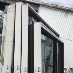 2420X3040 BLACK ALUMINIUM SLIDING DOOR UNIT- (ALL WINDOW LOTS TO BE PURCHASED VIA ABSENTEE BIDDING ONLY. BIDS TO BE IN BY 10AM WEDNESDAY MORNING)