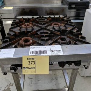 USED COMMERCIAL CATERING UNTESTED NO WARRANTY SOLD AS IS - HOBART 4 BURNER
