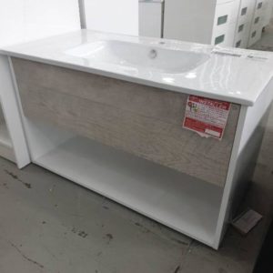 ALFRESCO DREAM 900MM WALL HUNG VANITY WITH CITY BENCHTOP RRP$1000