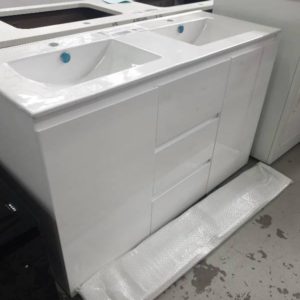 GLACIER TRIO 1200MM WHITE FULL POLY FINISH WITH CERAMIC BENCH TOP RRP$1300