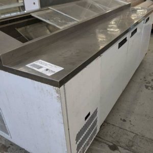 USED COMMERCIAL CATERING UNTESTED NO WARRANTY SOLD AS IS - LARGE S/STEEL SANDWHICH BAR REFRIGERATED COUNTER