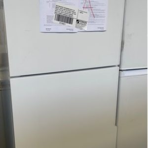 WESTINGHOUSE WTB4600WB WHITE TOP MOUNT FRIDGE 460LITREPOCKET HANDLES FROST FREE MULTI AIR DELIVERY LED LIGHT WITH FULL WIDTH CRISPERS RRP$959 WITH 12 MONTH WARRANTY B00578717