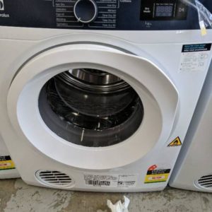 ELECTROLUX 7KG AUTO VENTED DRYER EDV705HQWA WITH SENSOR DRY TECHNOLOGY IDEAL TEMPERATURE SETTINGS FAST 40 PROG & REVERSE TUMBLING ACTION WITH 12 MONTH WARRANTY B03032502