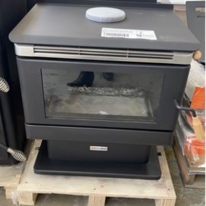 SCANDIA KALORA 500C FREESTANDING WOOD HEATER 3 SPEED CONVECTION WOOD FIRE HEATER OAK HANDLES HEATS UP TO 200M2 RRP$1549 SOLD AS IS SOME SCRATCHES & DENTS