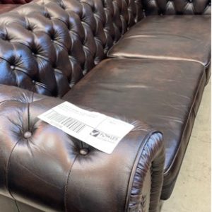 EX DISPLAY BROWN LEATHER 2.5 SEATER CHESTERFIELD STYLE LOUNGE RRP$2599 SOLD AS IS