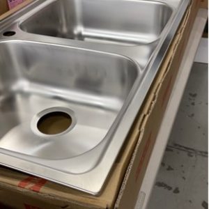 FRANKE FLX621RHD DOUBLE BOWL SINK WITH RIGHT HAND DRAINER WITH FRANKE WASTES RRP$399