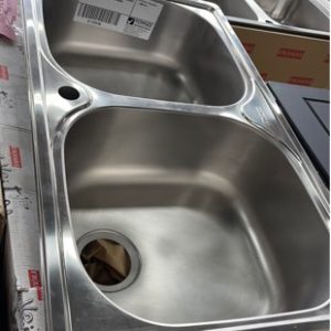 FRANKE PFX620B DOUBLE BOWL UNDERMOUNT SINK WITH FRANKE WASTES RRP$699