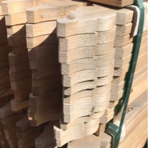 70X19 UNTREATED PINE WINDSOR PICKETS- 120/1.2