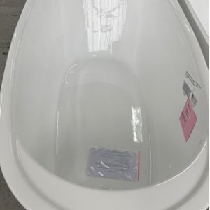 BRAND NEW COCO ACRYLIC FREESTANDING BATH TUB 1660MM X 740MM X 680MM CURVED AT ONE END