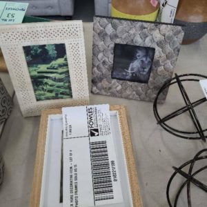 EX HIRE DECORATIVE ITEM - LOT OF 4 PHOTO FRAMES SOLD AS IS