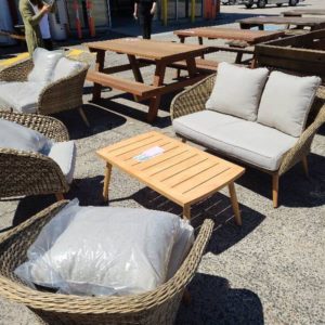 BRAND NEW RATTAN INTIMATE OUTDOOR COFFEE SETTING 2 SEATER COUCH WITH 2 SINGLE CHAIRS AND TIMBER COFFEE TABLE SYINTMSRFA6240