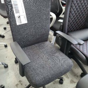 EX DISPLAY GREY FABRIC STUDENT CHAIR WITH ARMS