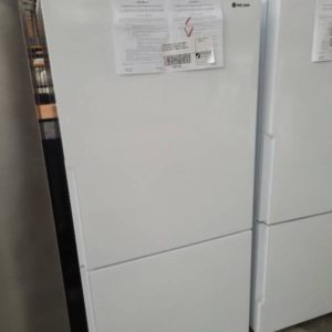 WESTINGHOUSE WHITE WBE5300WB 530 LITRE BOTTOM MOUNT FRIDGE B01274047 WITH 12 MONTH WARRANTY RRP$1538