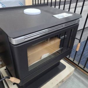 SCANDIA KALORA 600C FREESTANDING WOOD HEATER 3 SPEED CONVECTION WOOD FIRE HEATER OAK HANDLES HEATS UP TO 300M2 RRP$1899 SOLD AS IS SOME PAINT DAMAGE SOME DENTS. KA600C2-19-0108