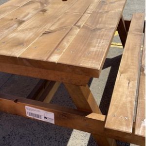 PRE OILED PINE HEAVY DUTY TIMBER PICNIC TABLE WITH CONNECTED SEATS **EXTREMELY HEAVY**