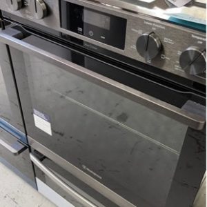 WESTINHOUSE WVEP627DSC DOUBLE WALL OVEN DARK STAINLESS STEEL 10 MULTI FUNCTIONS IN MAIN OVEN WITH PRYO CLEAN TECHNOLOGY EASY BAKE & STEAM WITH 5 MULTI FUNCTIONS IN LOWER OVEN RRP$2505 WITH 12 MONTH WARRANTY B 04050812