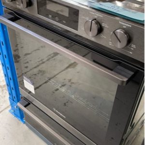 WESTINHOUSE WVEP627DSC DOUBLE WALL OVEN DARK STAINLESS STEEL 10 MULTI FUNCTIONS IN MAIN OVEN WITH PRYO CLEAN TECHNOLOGY EASY BAKE & STEAM WITH 5 MULTI FUNCTIONS IN LOWER OVEN RRP$2505 WITH 12 MONTH WARRANTY B 05250377
