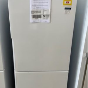 WESTINGHOUSE WBE4500WC 453 LITRE FRIDGE WITH BOTTOM MOUNT FREEZER RRP$ 1299 WITH 12 MONTH WARRANTY B 02073742