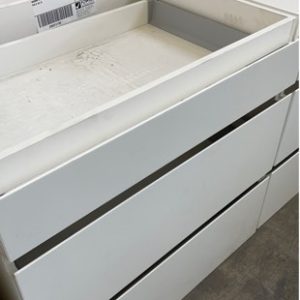 800MM 3 DRAWER FINGER PULL CABINET SOLD AS IS