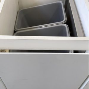 400MM FINGER PULL BASE CABINET WITH BIN SYSTEM SOLD AS IS
