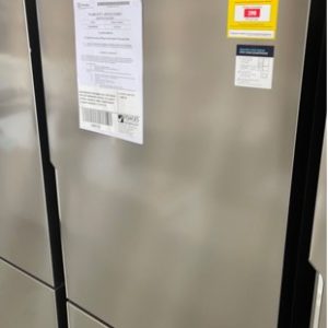 WESTINGHOUSE WBE4500SB 453 LITRE FRIDGE WITH BOTTOM MOUNT FREEZER FULL WIDTH CRIPSER LOCKABLE FAMILY COMPARTMENT 12 MONTH WARRANTY B 95171744