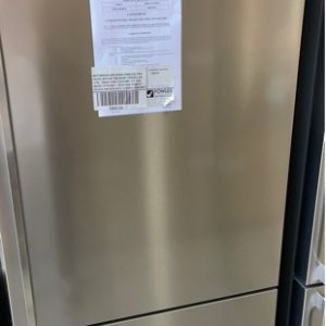 WESTINGHOUSE WBE5304SB STAINLESS STEEL FRIDGE WITH BOTTOM MOUNT FREEZER 528 LITRE FINGER PRINT RESISTANT 4.5 STAR ENERGY EFFICIENCY FRESH SEAL HUMIDITY CRISPER RRP$2099 WITH 12 MONTH WARRANTY B 00875530
